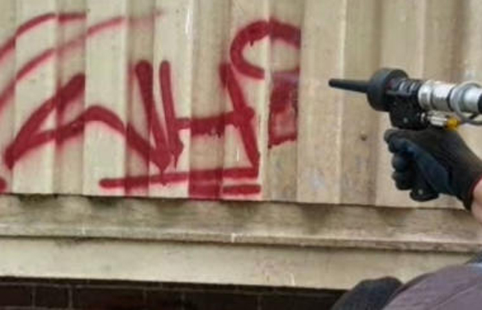 Graffitientfernung Trockeneisstrahlen - moclean
