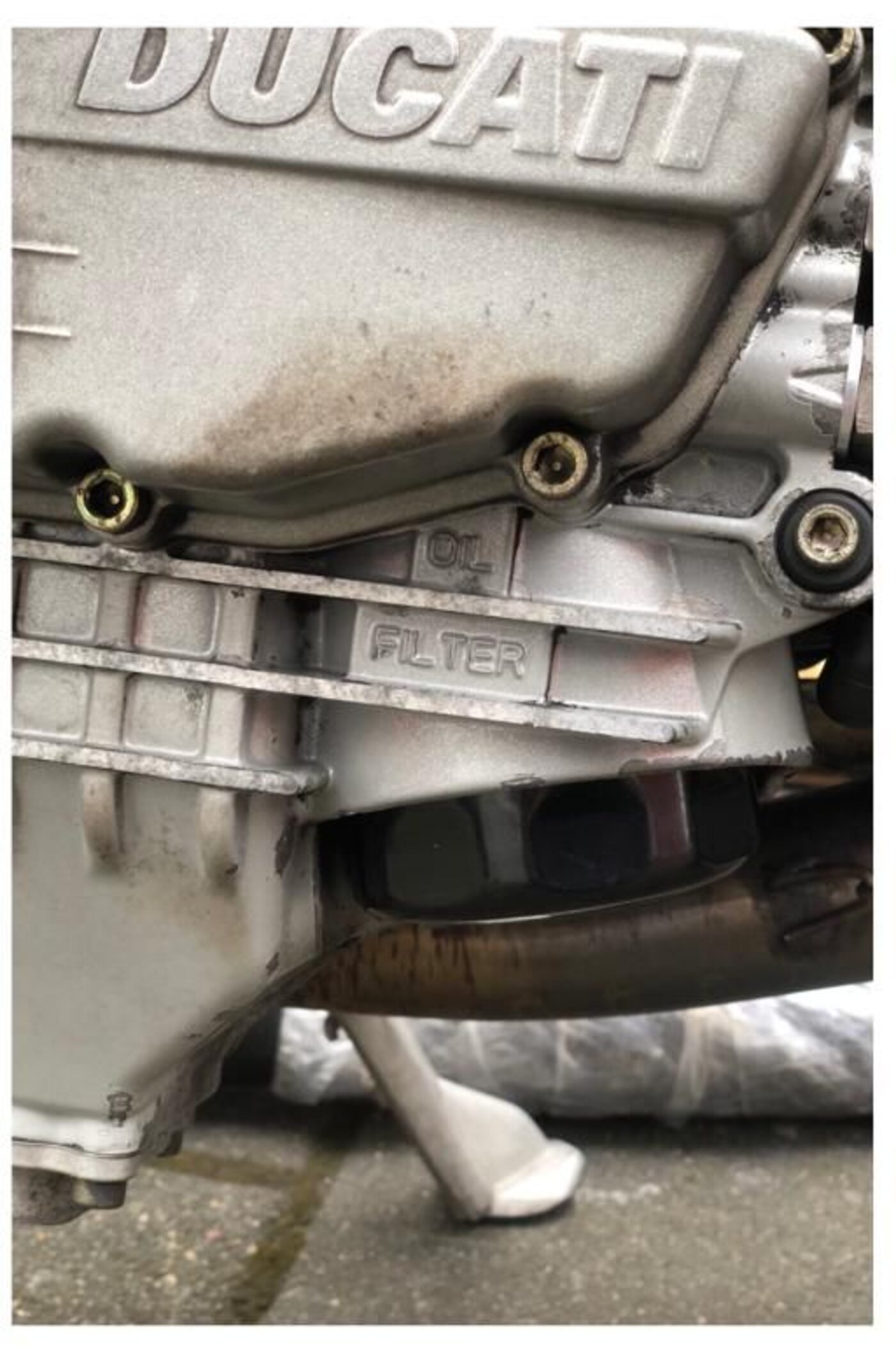 Ducati Motorabdeckung nach der Reinigung
